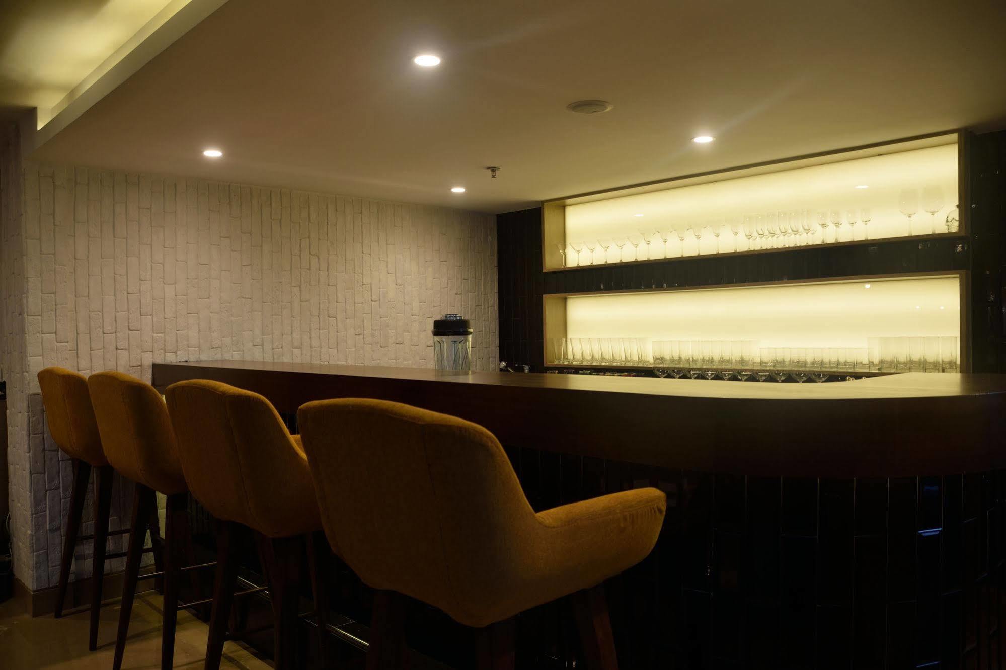Sarovar Portico Outer Ring Road Bangalore Exterior foto
